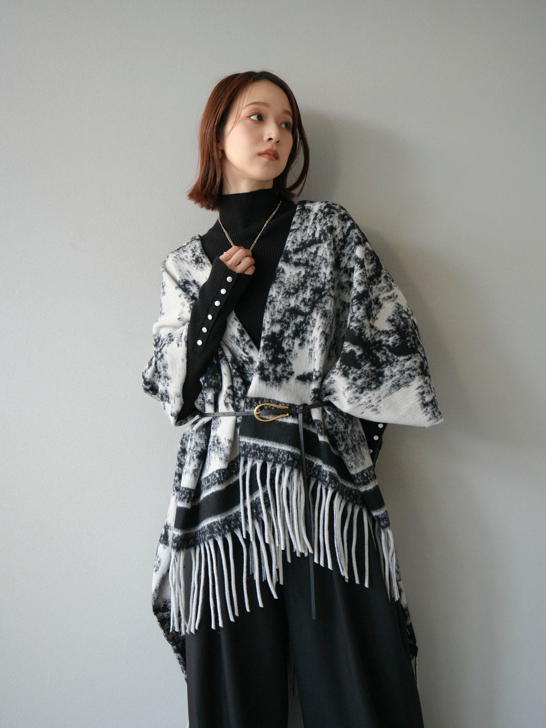 [予約]アブストラクト柄ストールポンチョ/グレー
