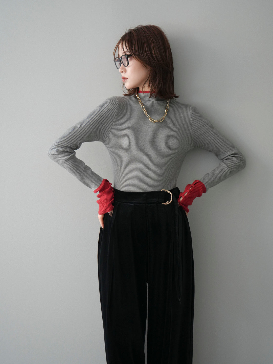 [予約]袖ボタンハイネック配色リブニットトップス/gray