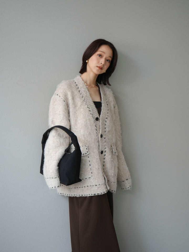 [予約]ステッチVネックニットカーディガン/アイボリー