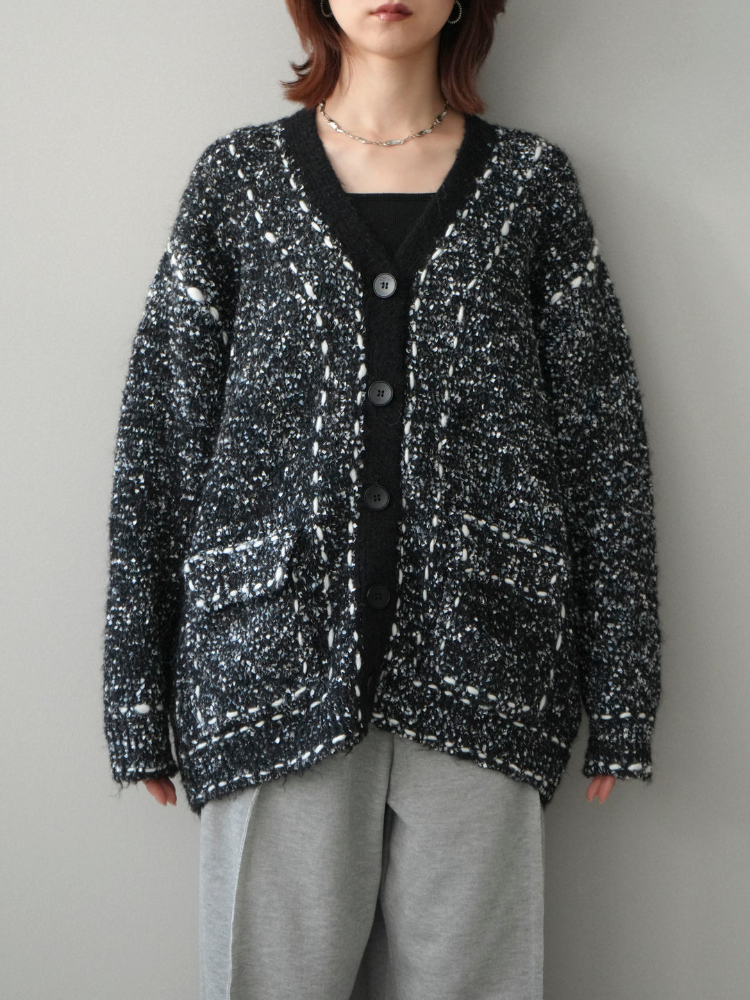 [予約]ブークレハンドステッチニットカーディガン/black