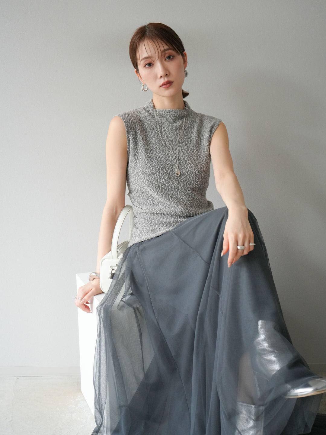 [SET]ブークレアシメニットノースリーブトップス+チュールボリュームスカート(2set)