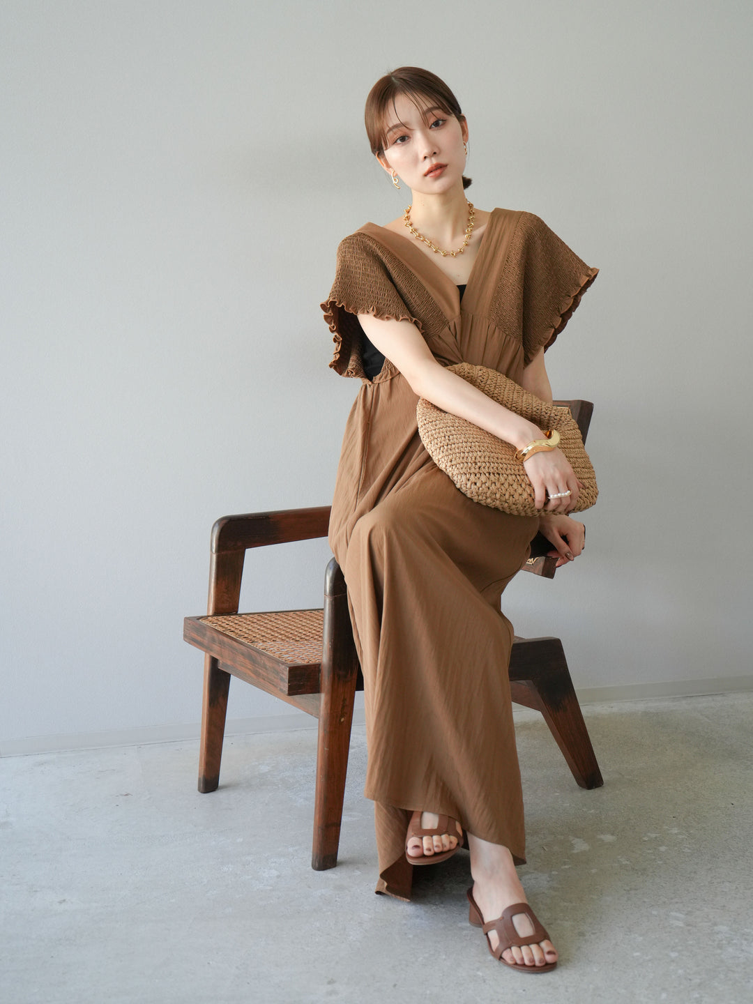 【預購】褶皺V領洋裝/米色