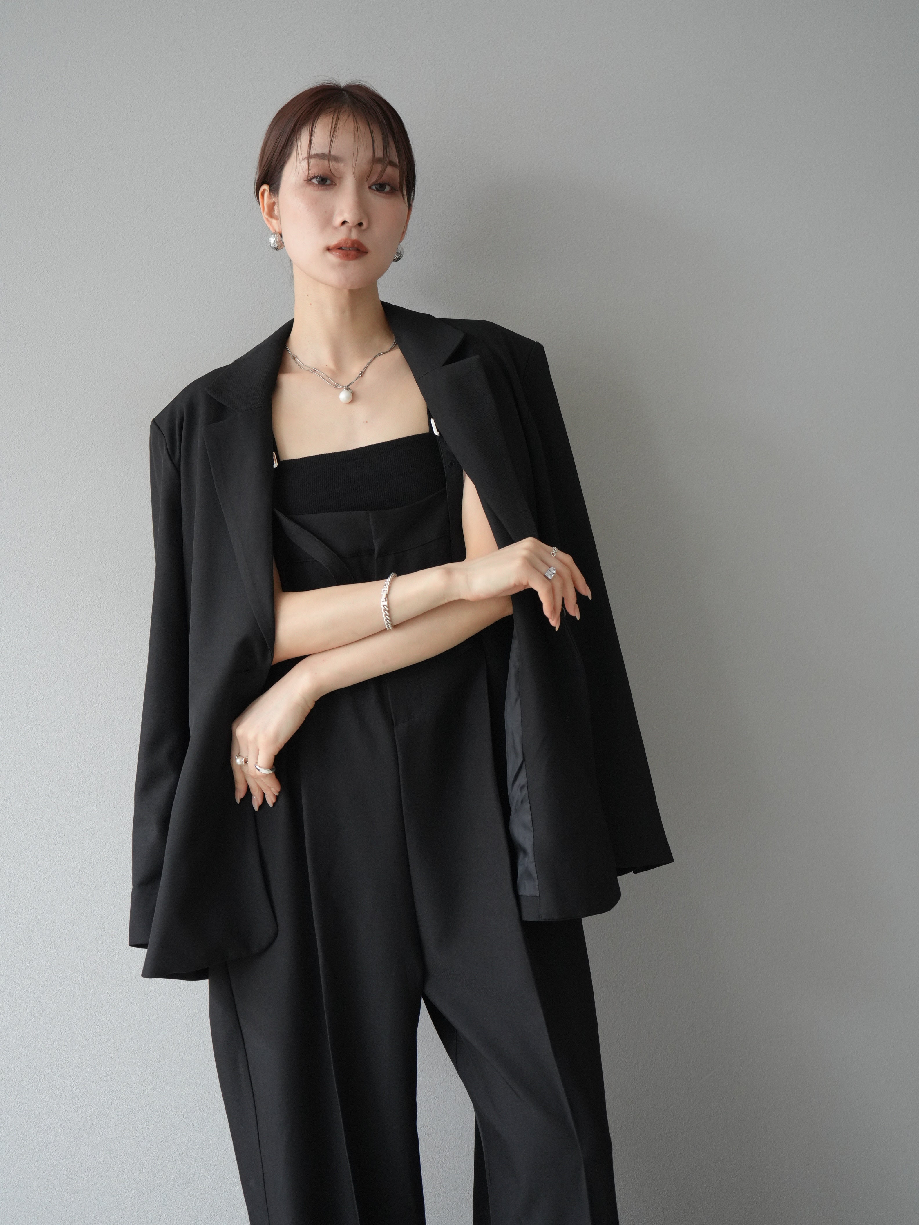 予約]エステルベアサロペット/ブラック – Lumier