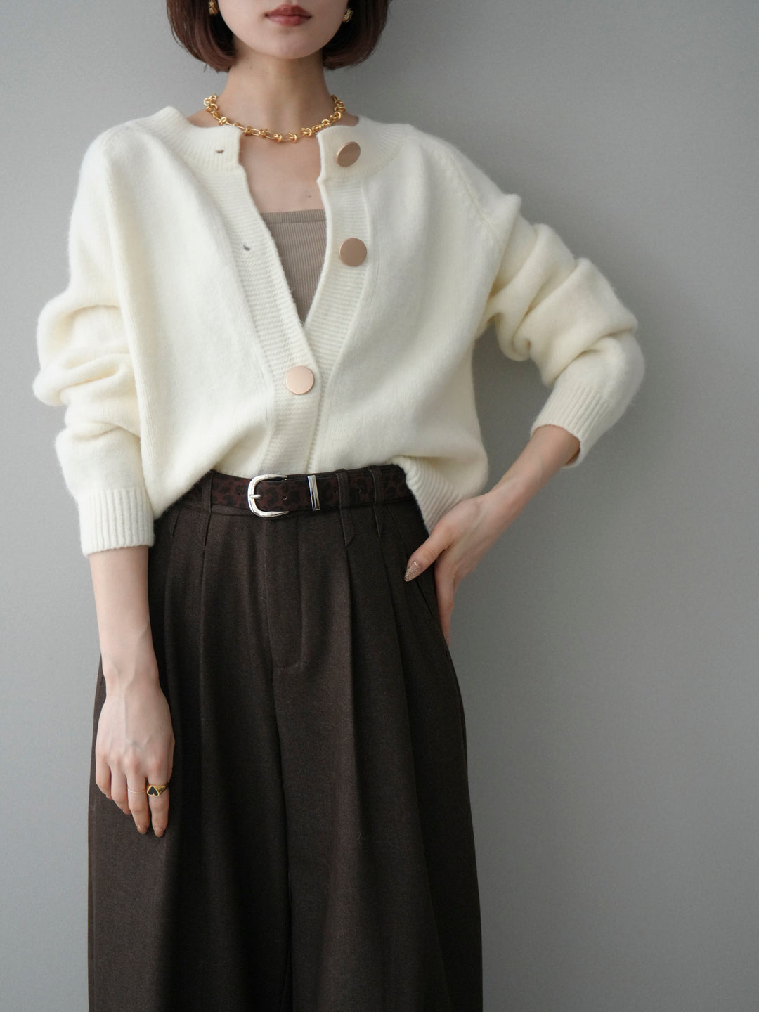 [予約]BIGボタンニットカーディガン/white