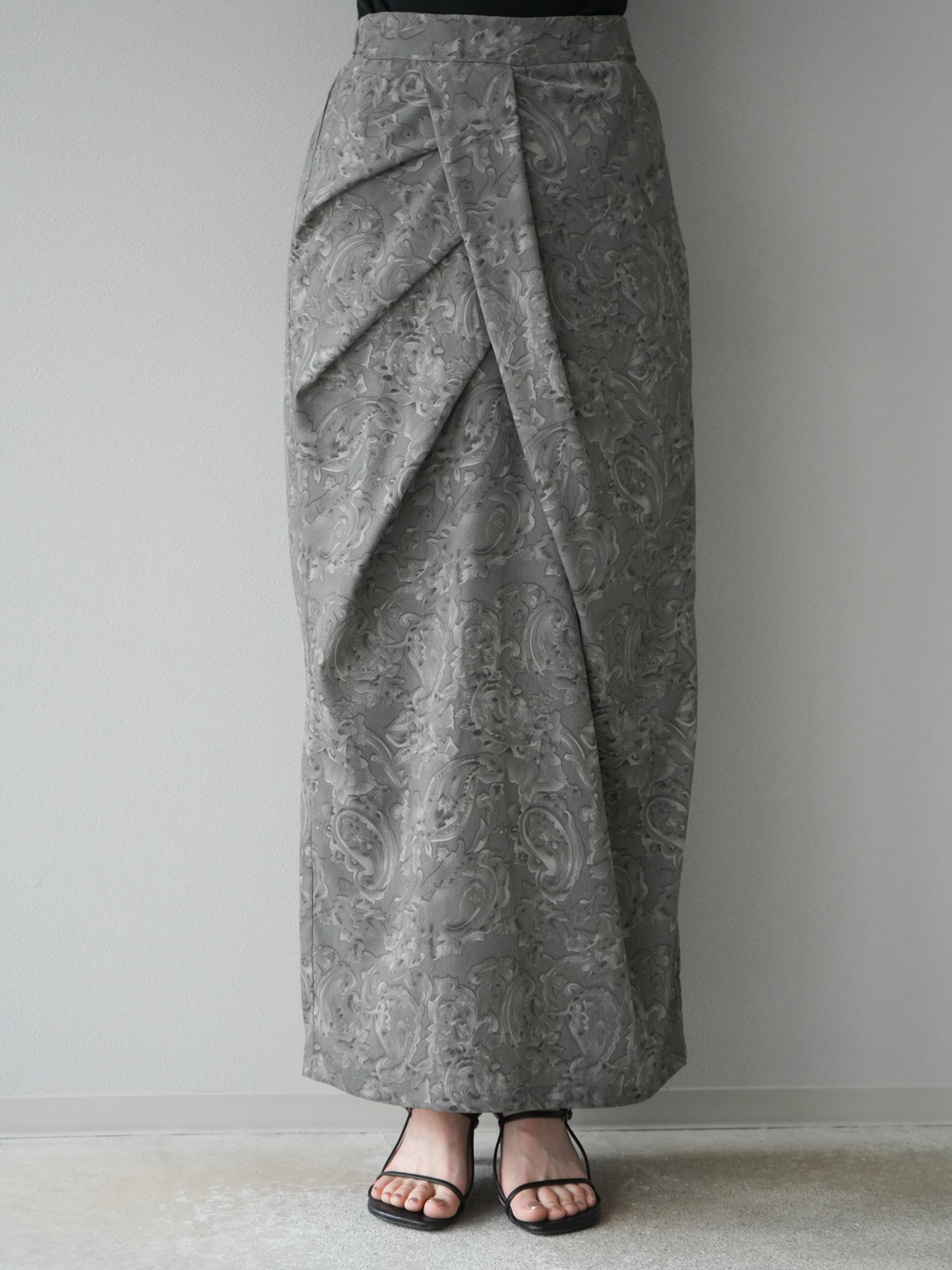 [予約]ペイズリープリントタックIラインスカート/グレー