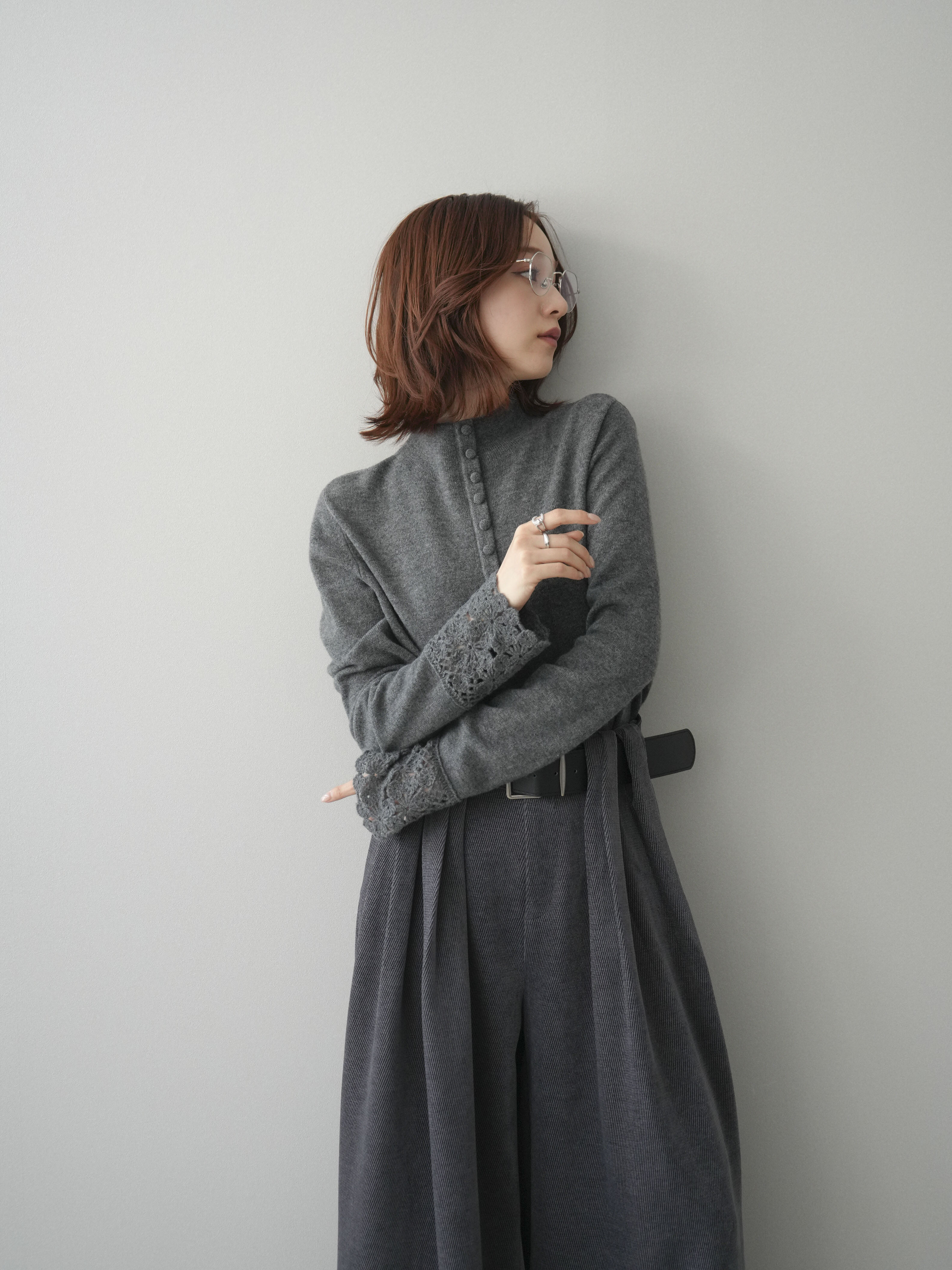 SET]袖スカラップレースフロントボタンウールニットトップス+ベルト