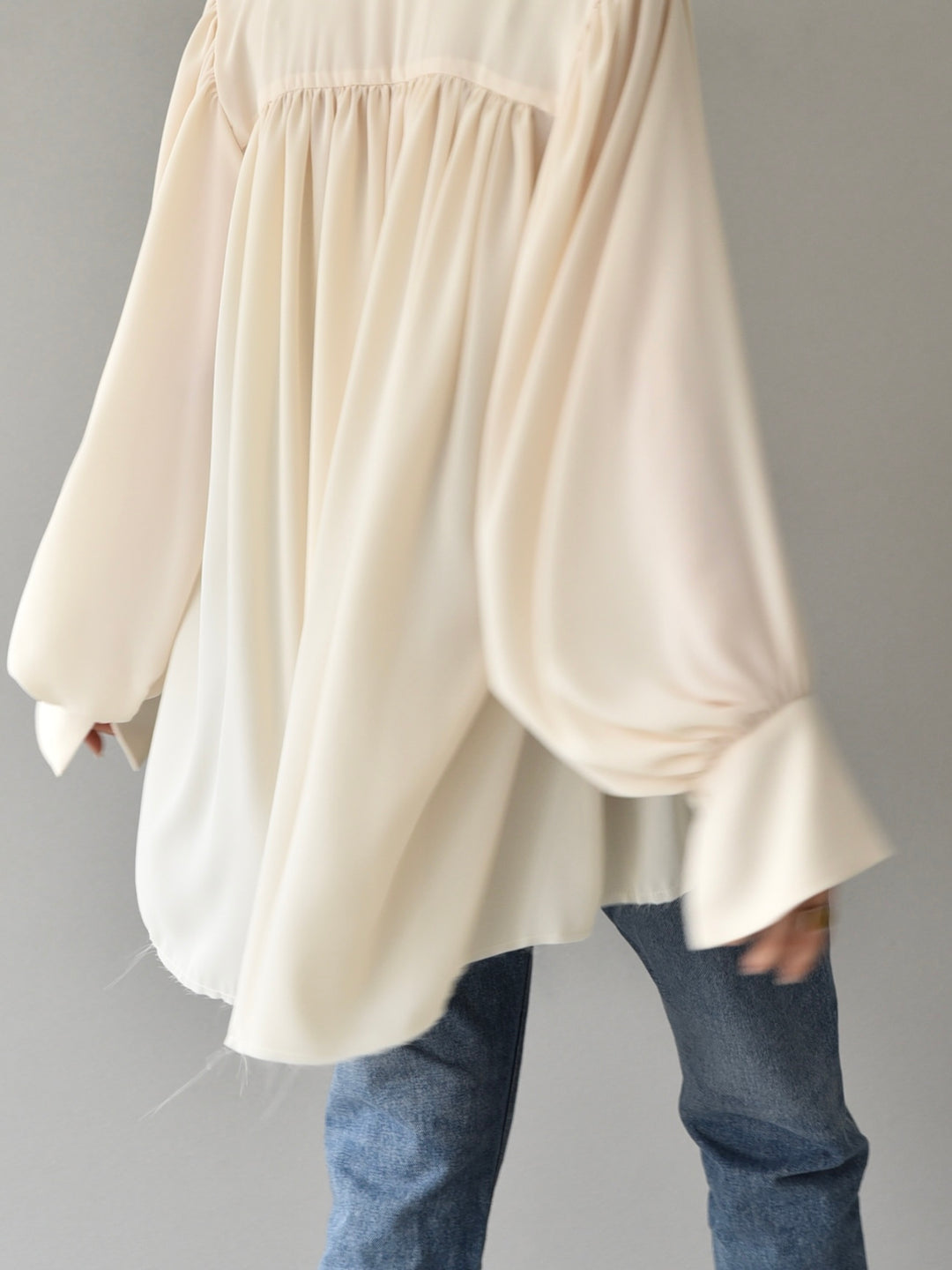 [予約]TUCK CHIFFON BLOUSE/IVORY