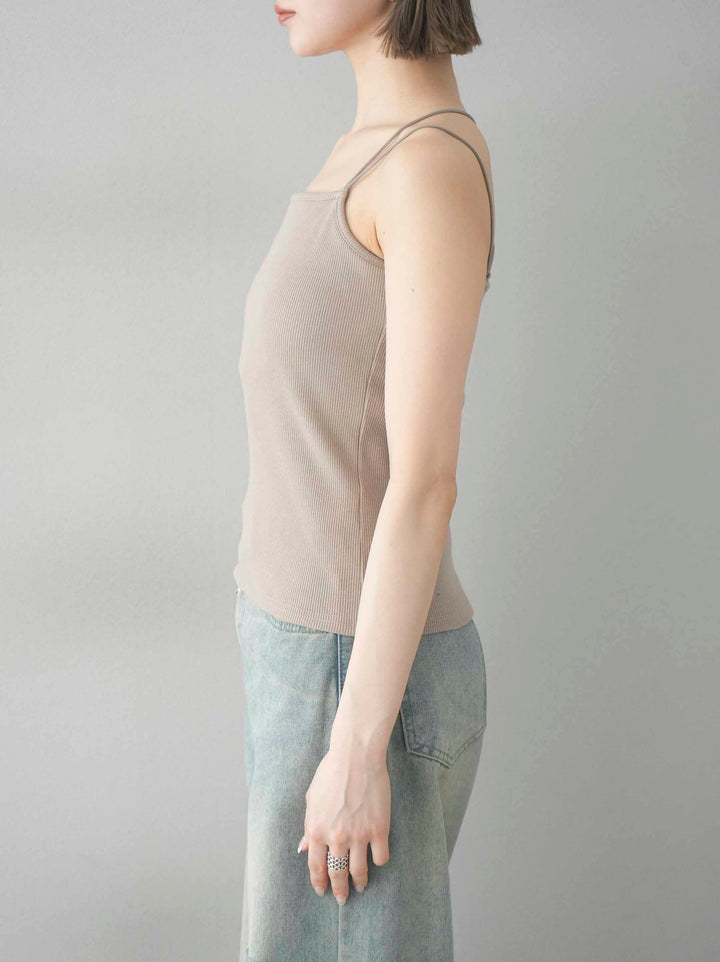 【預購】後背交叉罩杯吊帶背心/米色