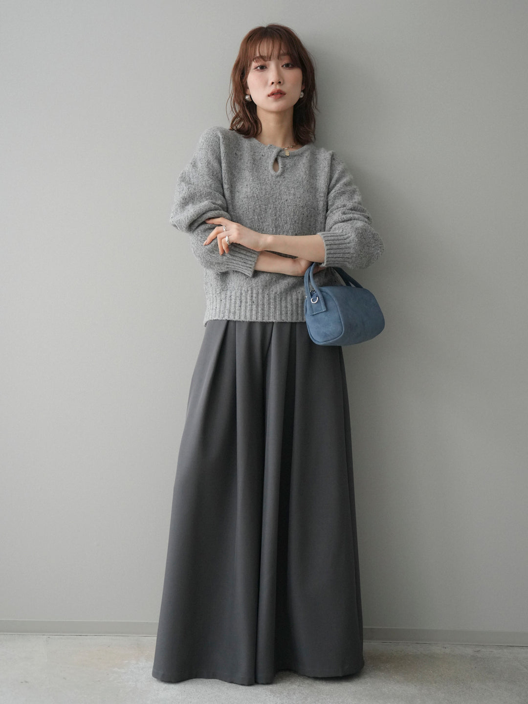 [SET]ツイストネックラメネップヤーンニットプルオーバー+テープベルトタックバギーパンツ(2set)