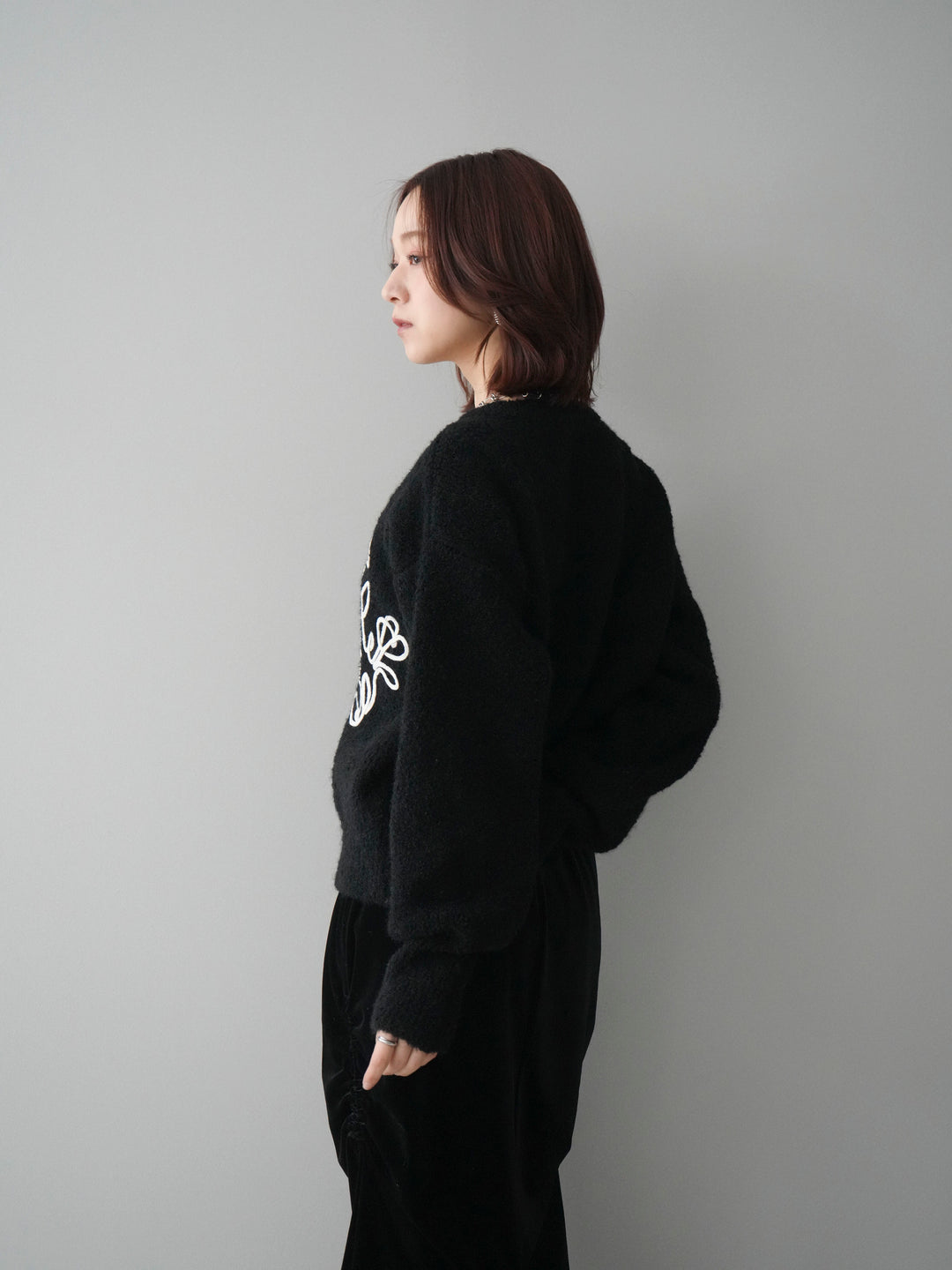 [SET]テープ刺繍ホック開きブークレニットカーディガン+選べるアクセセット(2set)