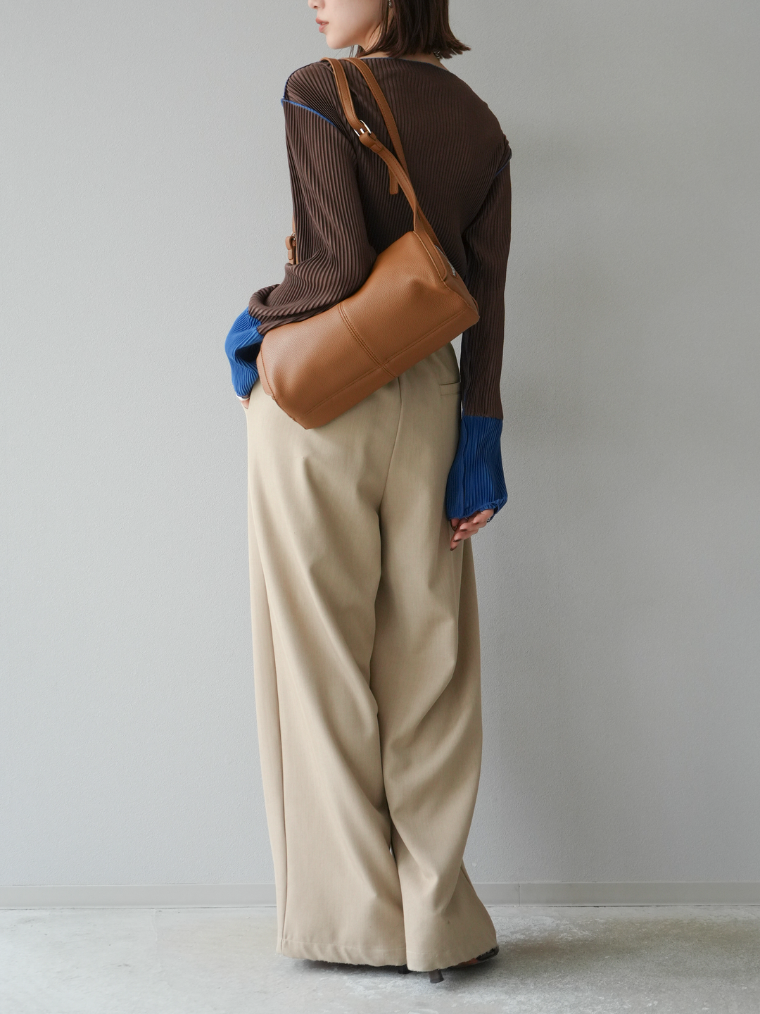 [予約]バイカラープリーツトップス/ブラウン