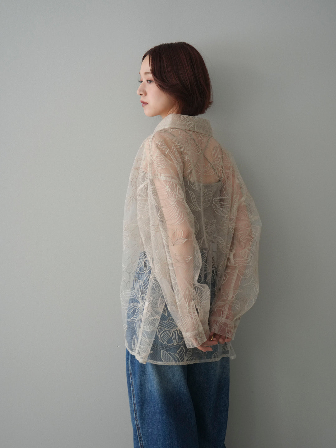 [予約]チュールフラワー刺繍オーバーシャツ/ecru