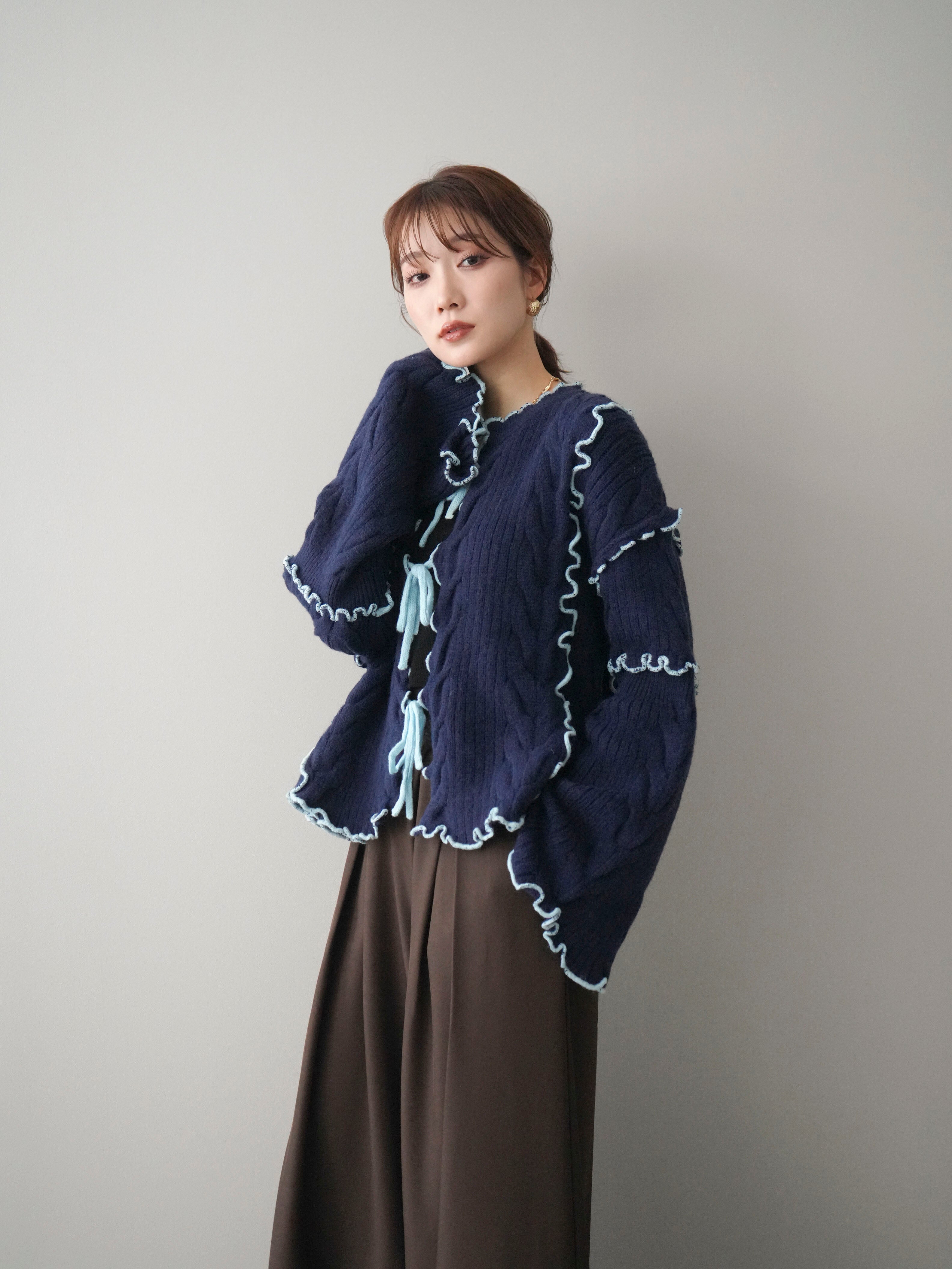 予約]フロントリボン配色メローニットカーディガン/navy – Lumier