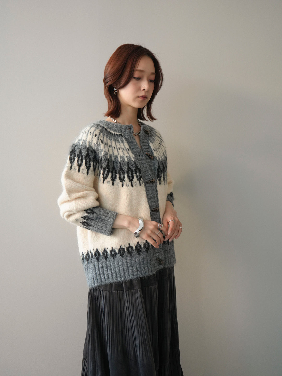 [SET]トグルボタン求心柄ニットカーディガン+選べるアクセセット(2set)