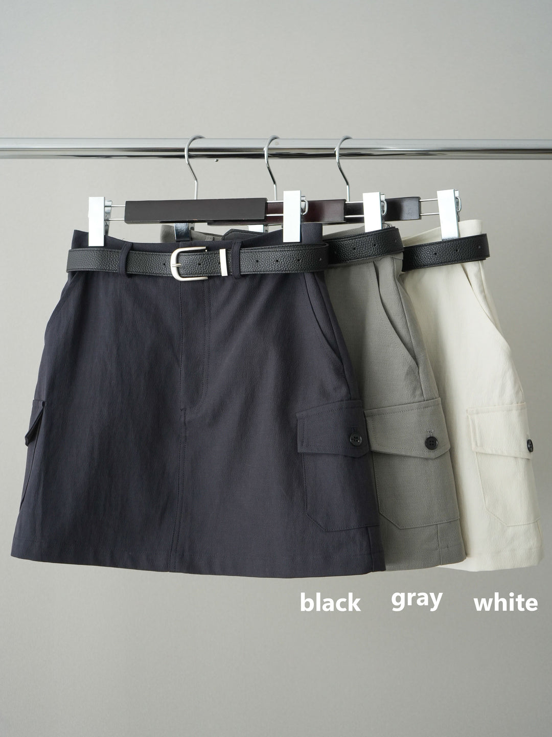 [SET]バックスリットデザインジャケット+ノースリサテンレースキャミソール+ベルト付カーゴミニスカート(3set)