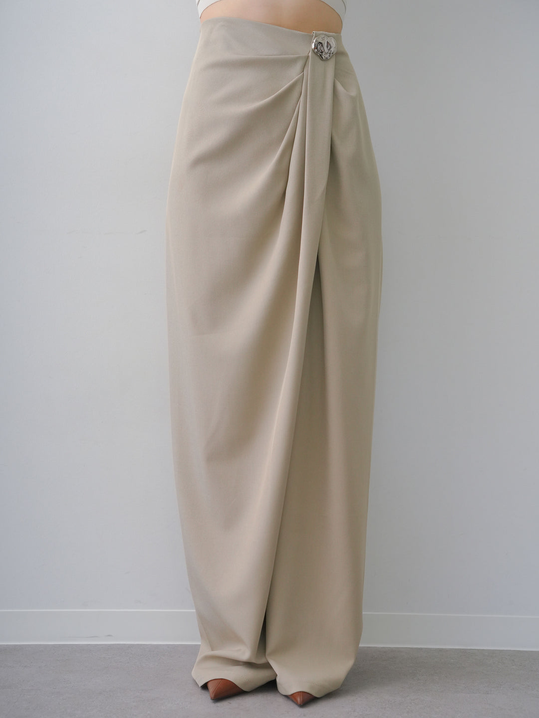 [予約]シルバーモチーフドレープパンツ/beige