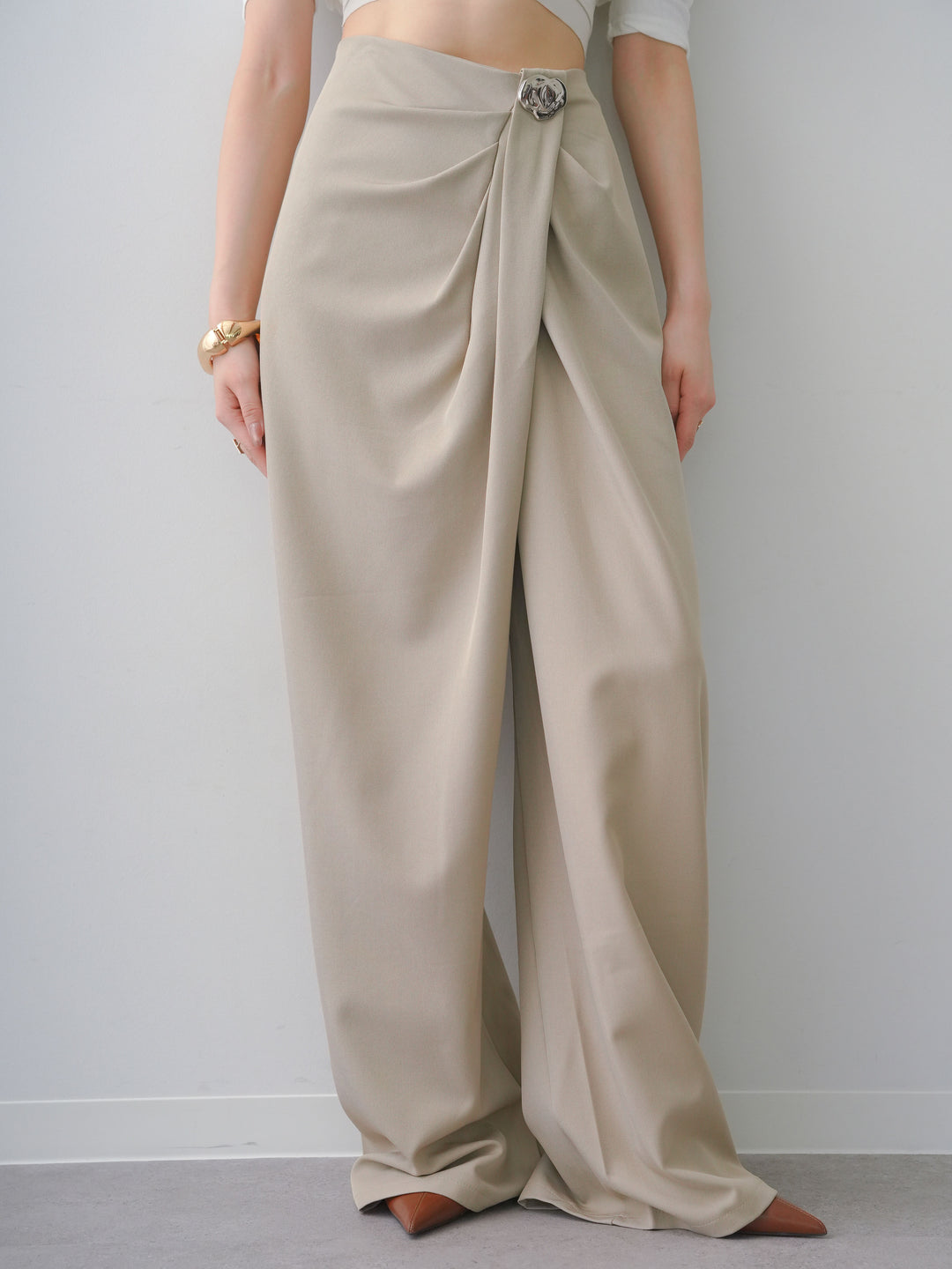 [予約]シルバーモチーフドレープパンツ/beige