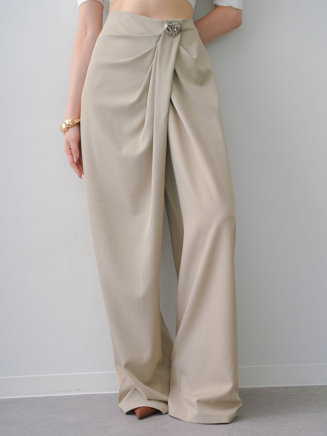 [予約]シルバーモチーフドレープパンツ/beige