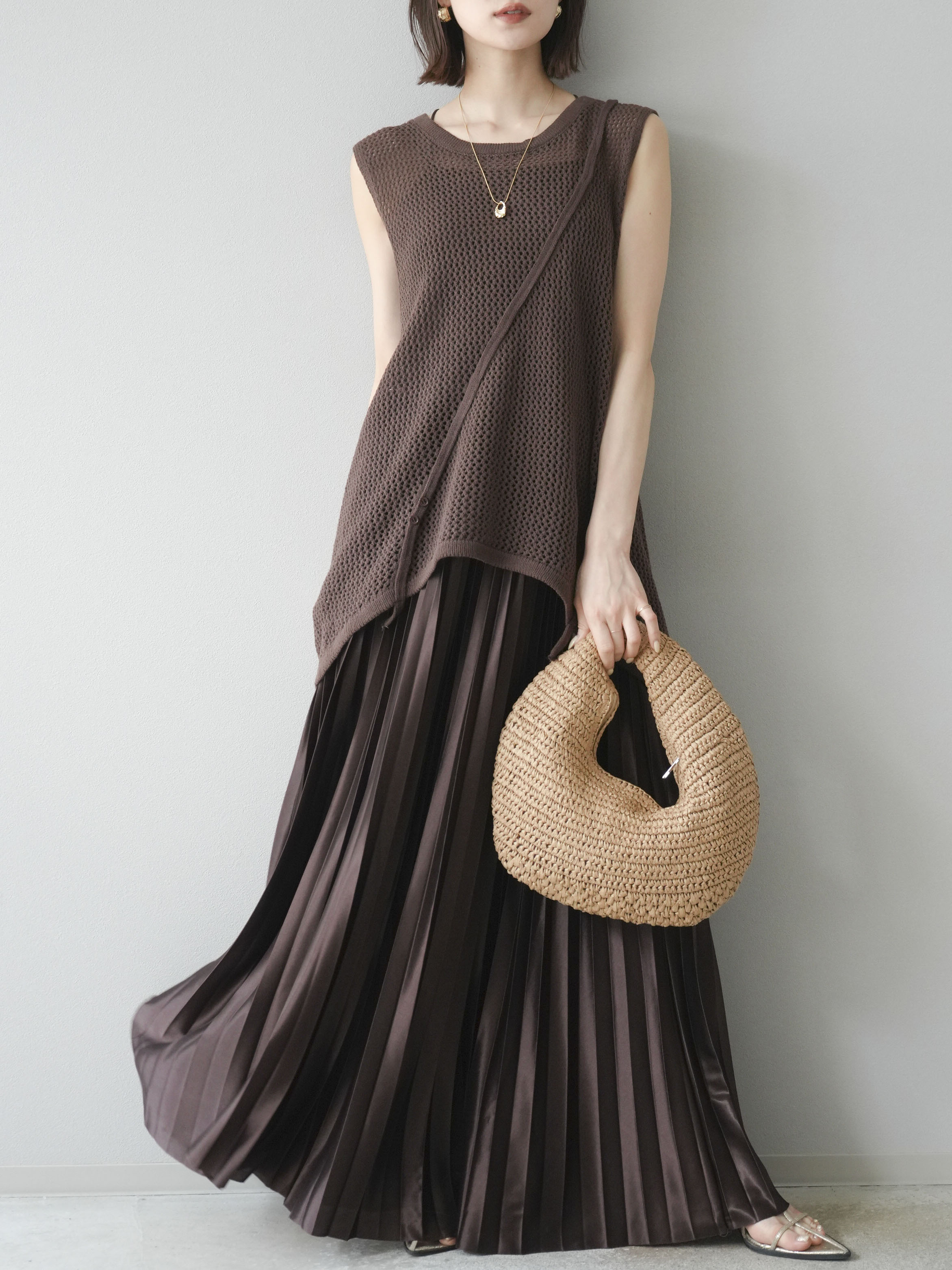 予約]サテンプリーツマキシスカート/ブラウン – Lumier