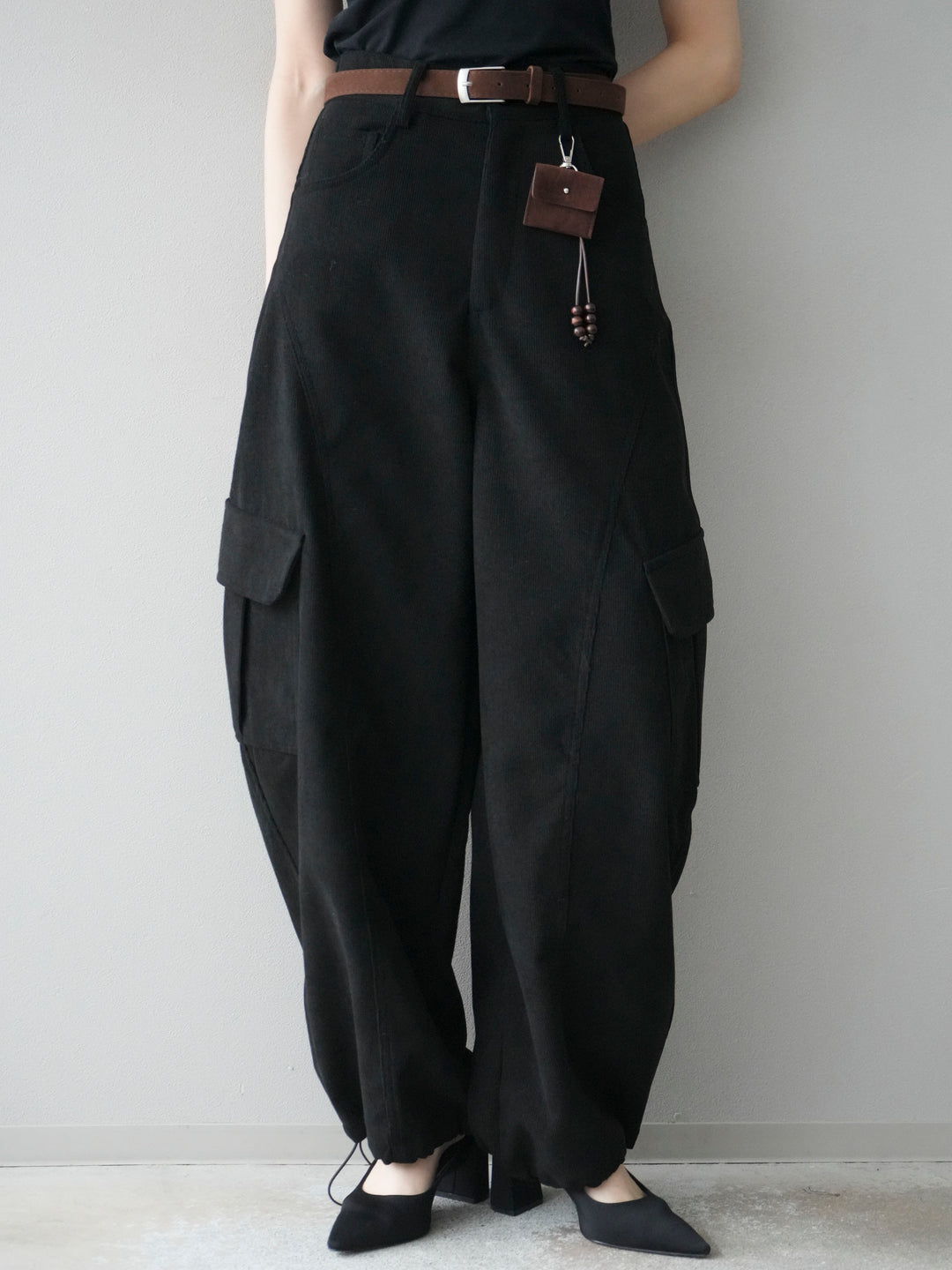 [予約]ベルト付コーデュロイカーゴパンツ/black