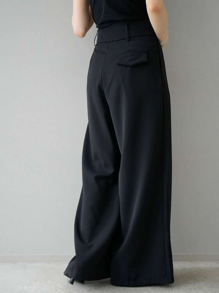 [Pre-order] Wide flare tuck pants/black