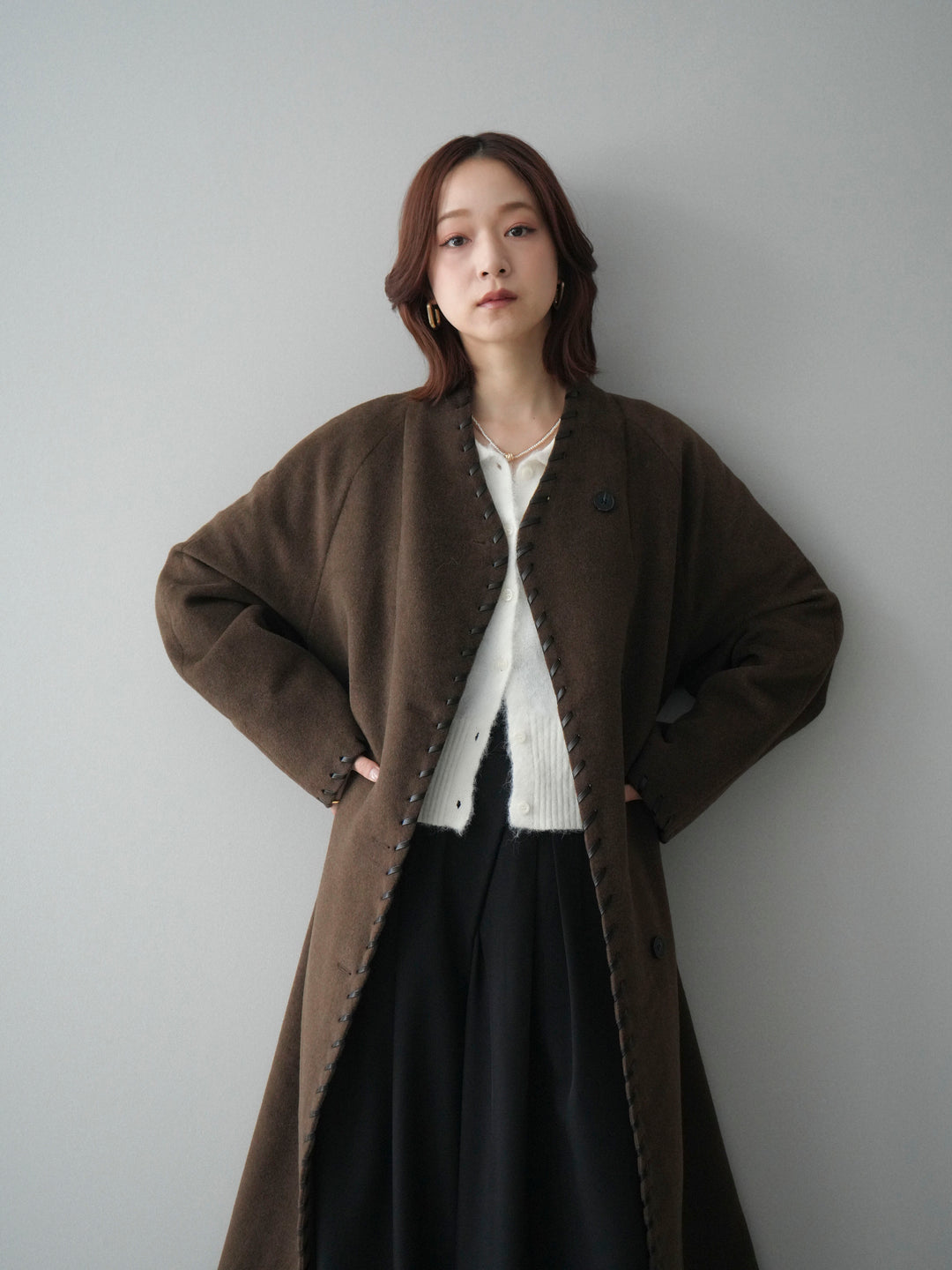 [SET]ハンドステッチ裏中綿ロングコート+モヘア衿付きボタンプルオーバー+テープベルトタックバギーパンツ(3set)