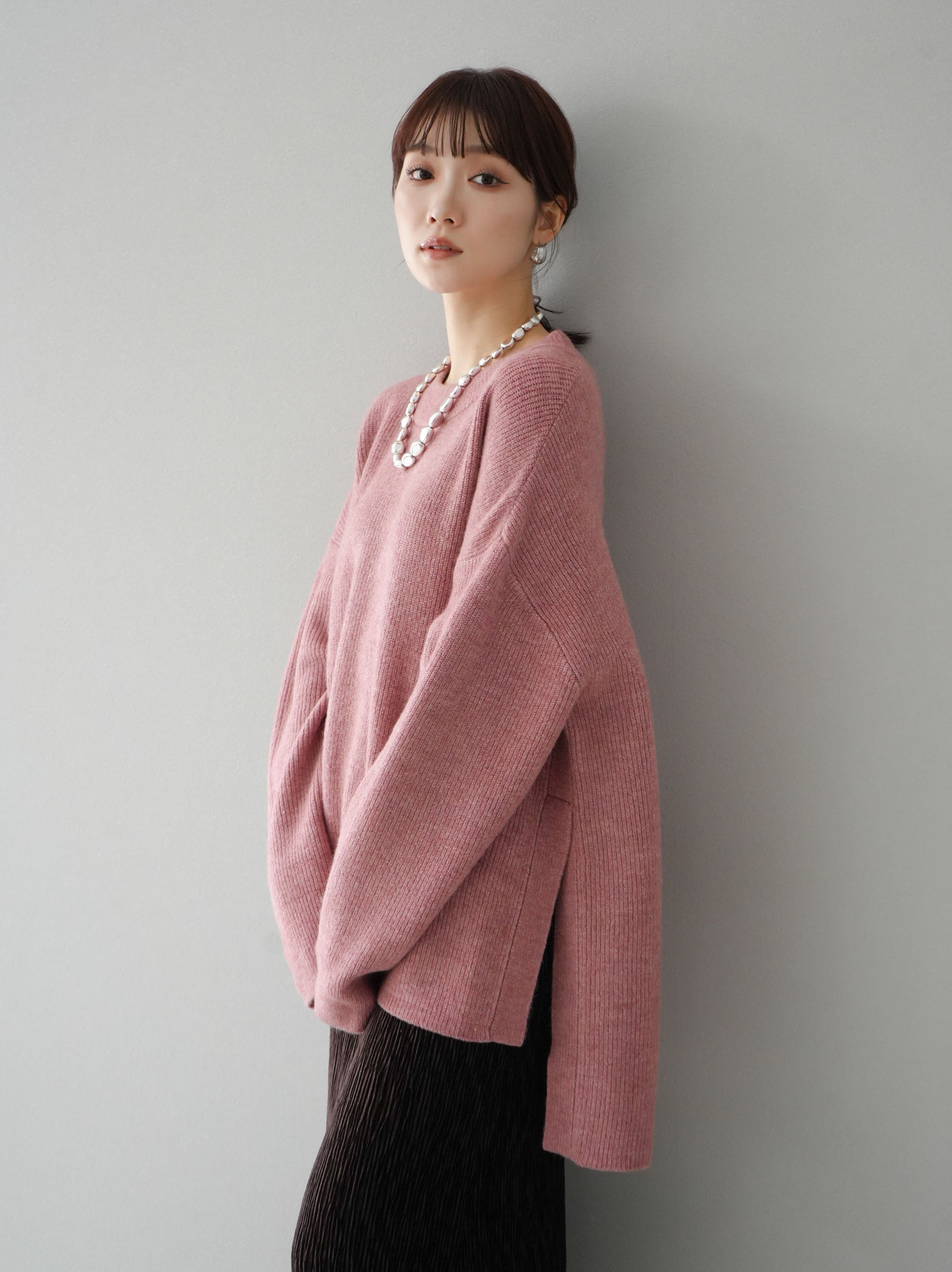 予約]サイドスリットオーバーニットプルオーバー/ピンク – Lumier