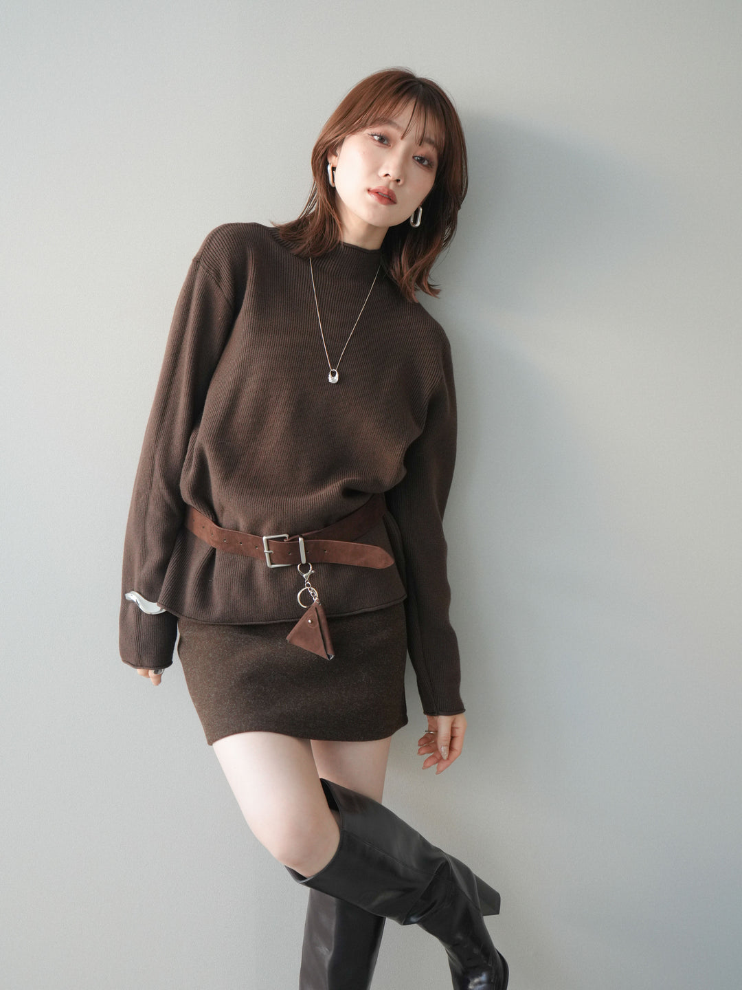 [予約]ボトルネック裾カールリブニットトップス/brown