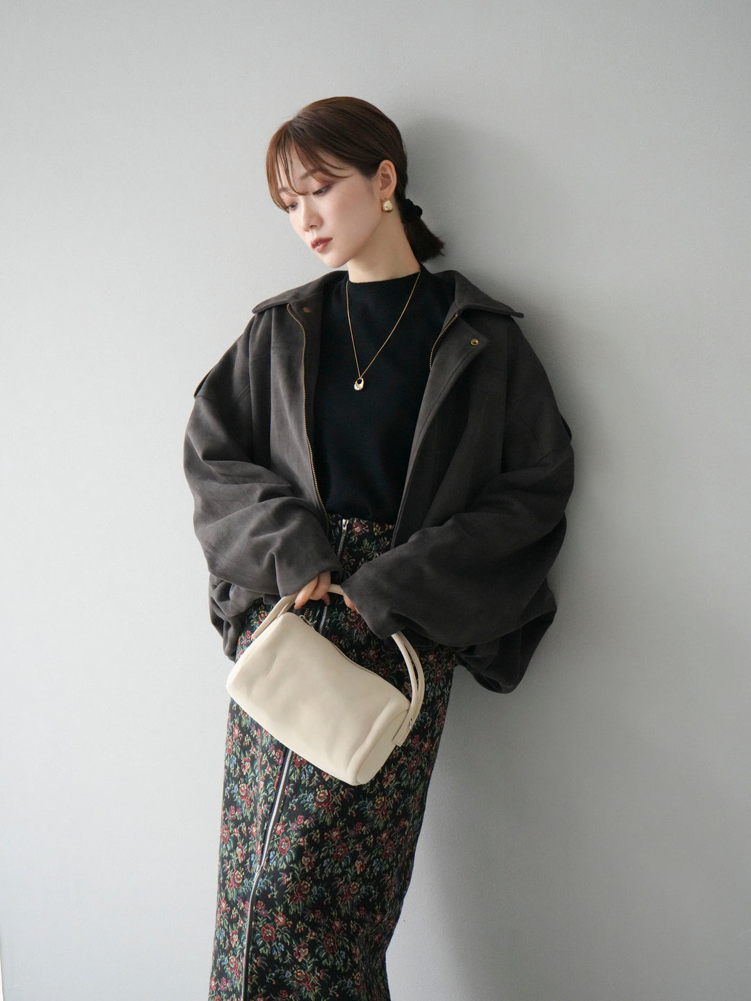 [套裝] 麂皮外套 + 小領法式針織上衣 + 哥布蘭前拉鍊緊身裙（3 套）