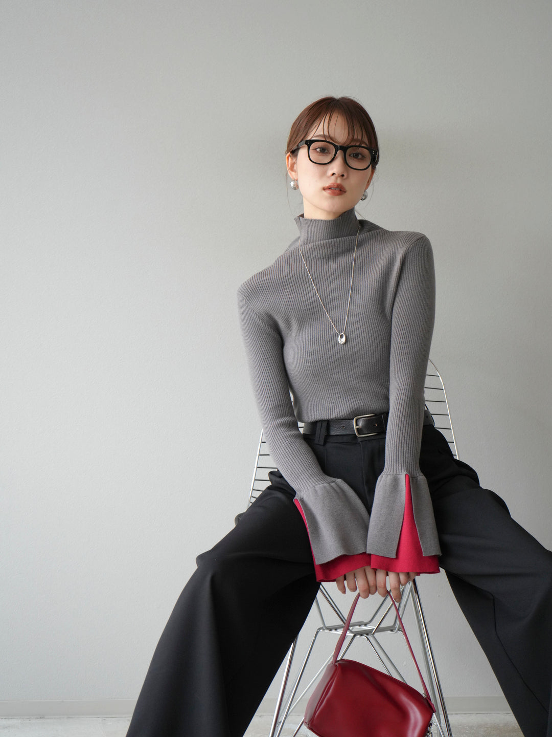 [SET] 疊層喇叭袖高領針織上衣 + 雙褶寬褲 (2 套)