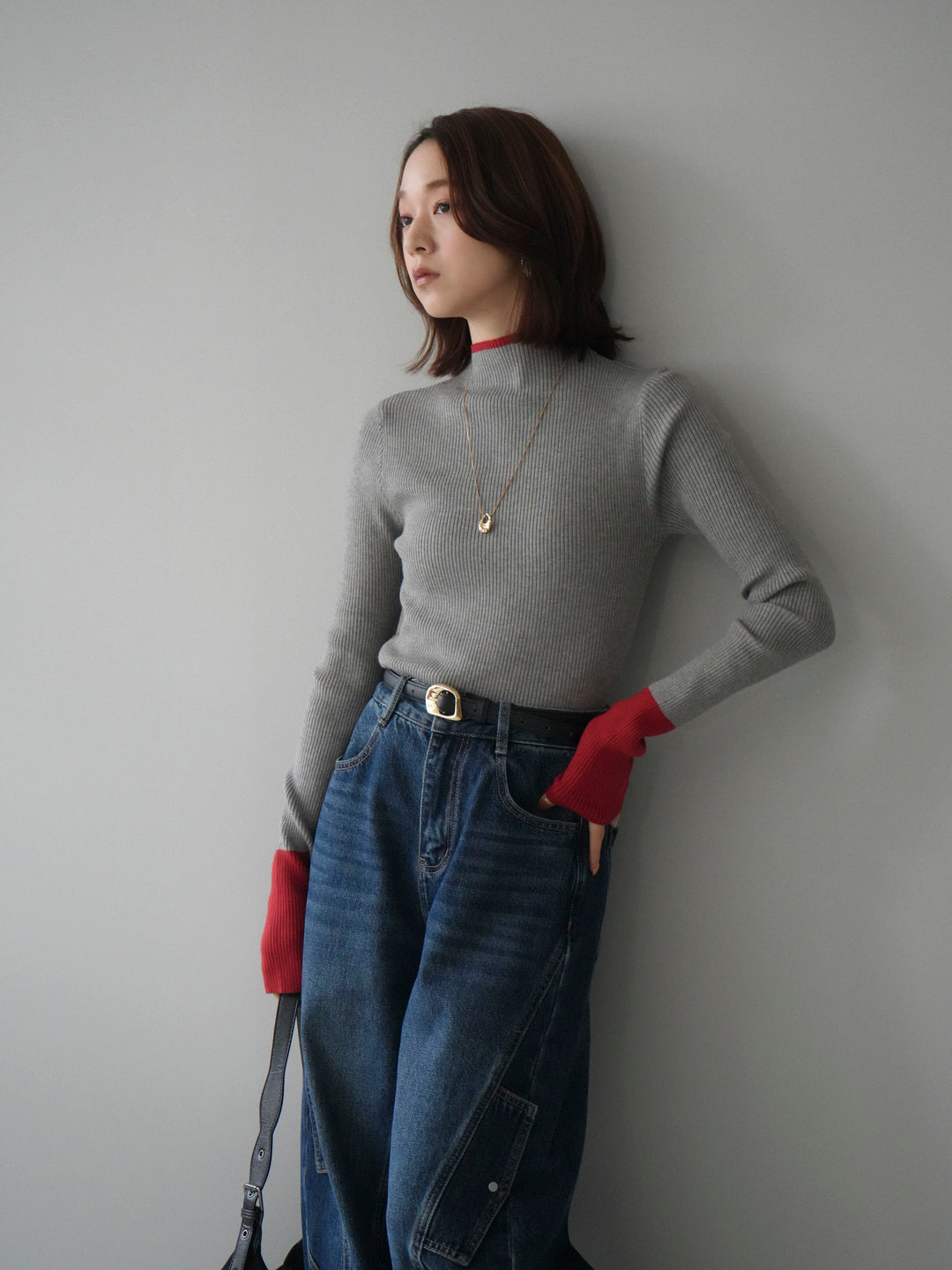 [予約]袖ボタンハイネック配色リブニットトップス/gray