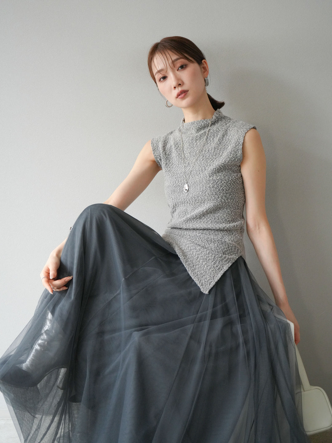 [SET]ブークレアシメニットノースリーブトップス+チュールボリュームスカート(2set)