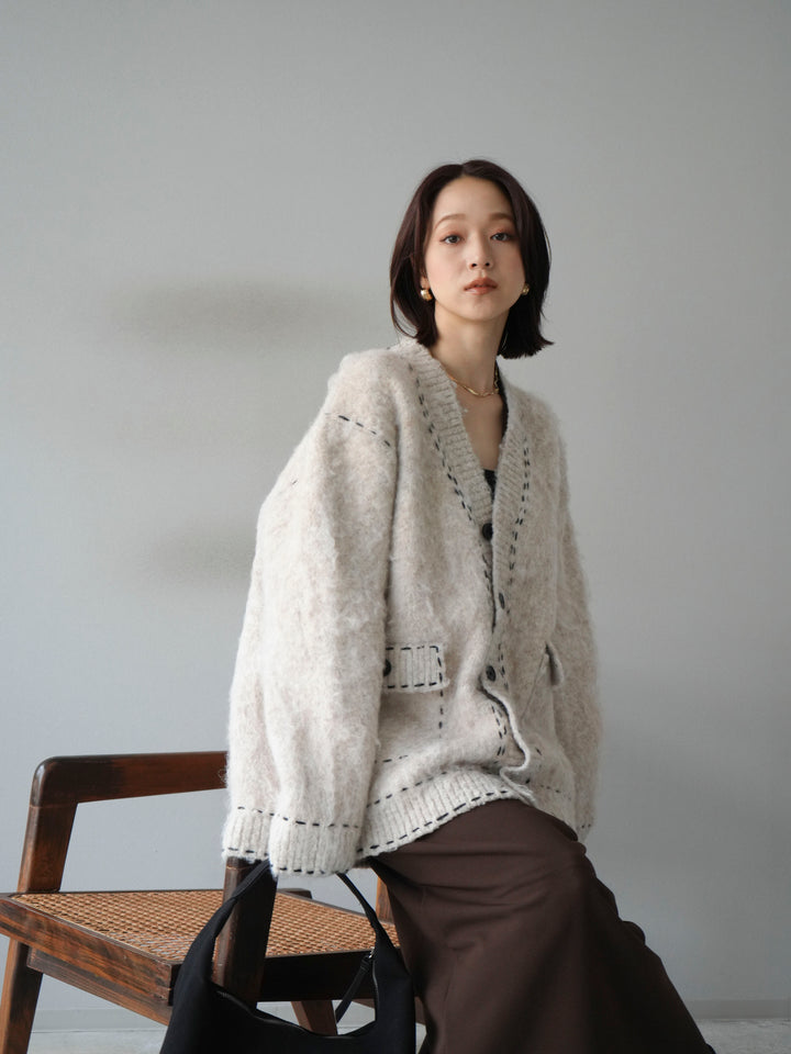 [予約]ステッチVネックニットカーディガン/アイボリー