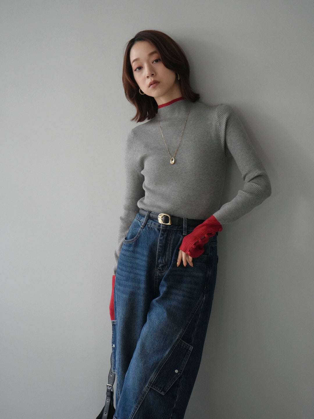 [予約]袖ボタンハイネック配色リブニットトップス/gray