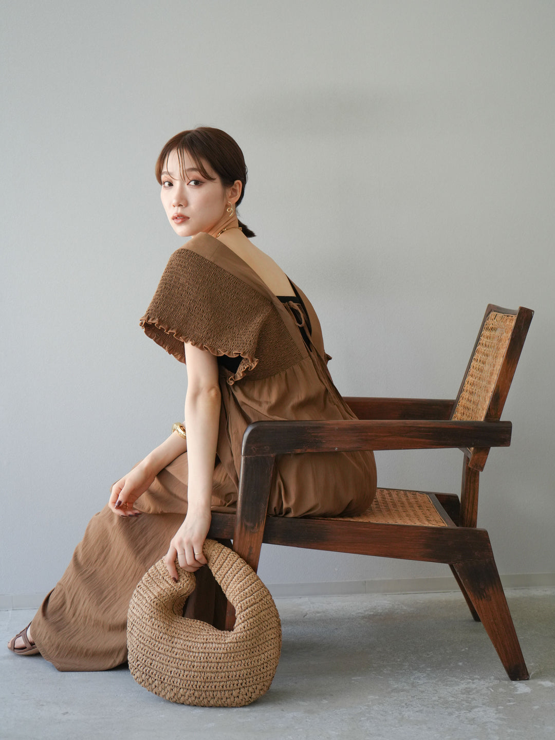 【預購】褶皺V領洋裝/米色