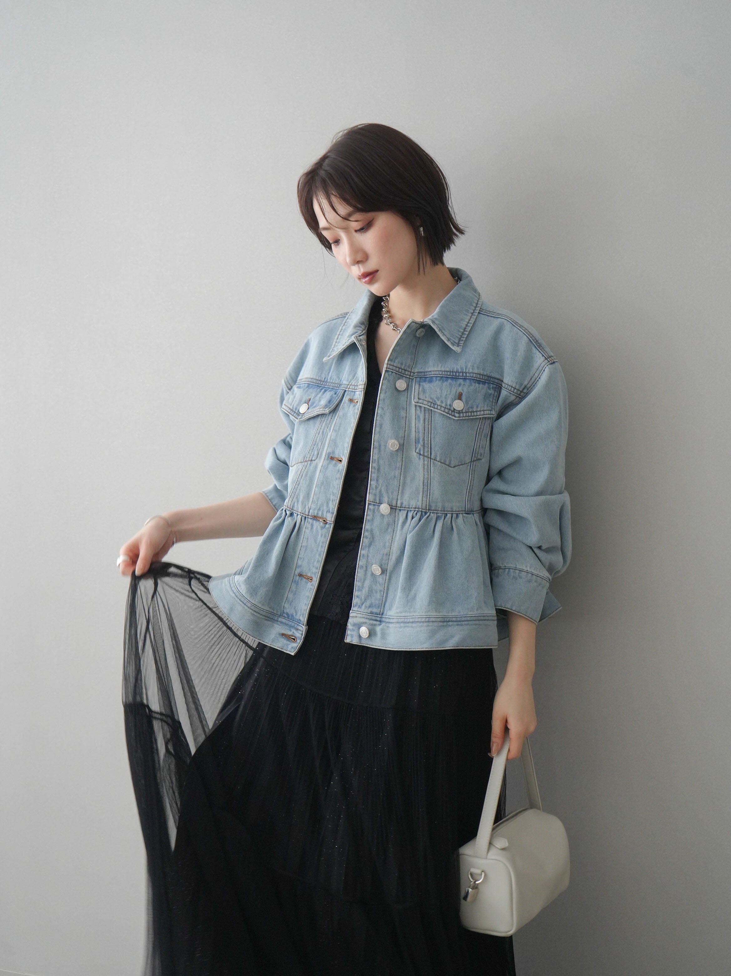 予約]ぺプラムフレアデニムジャケット/bleach – Lumier