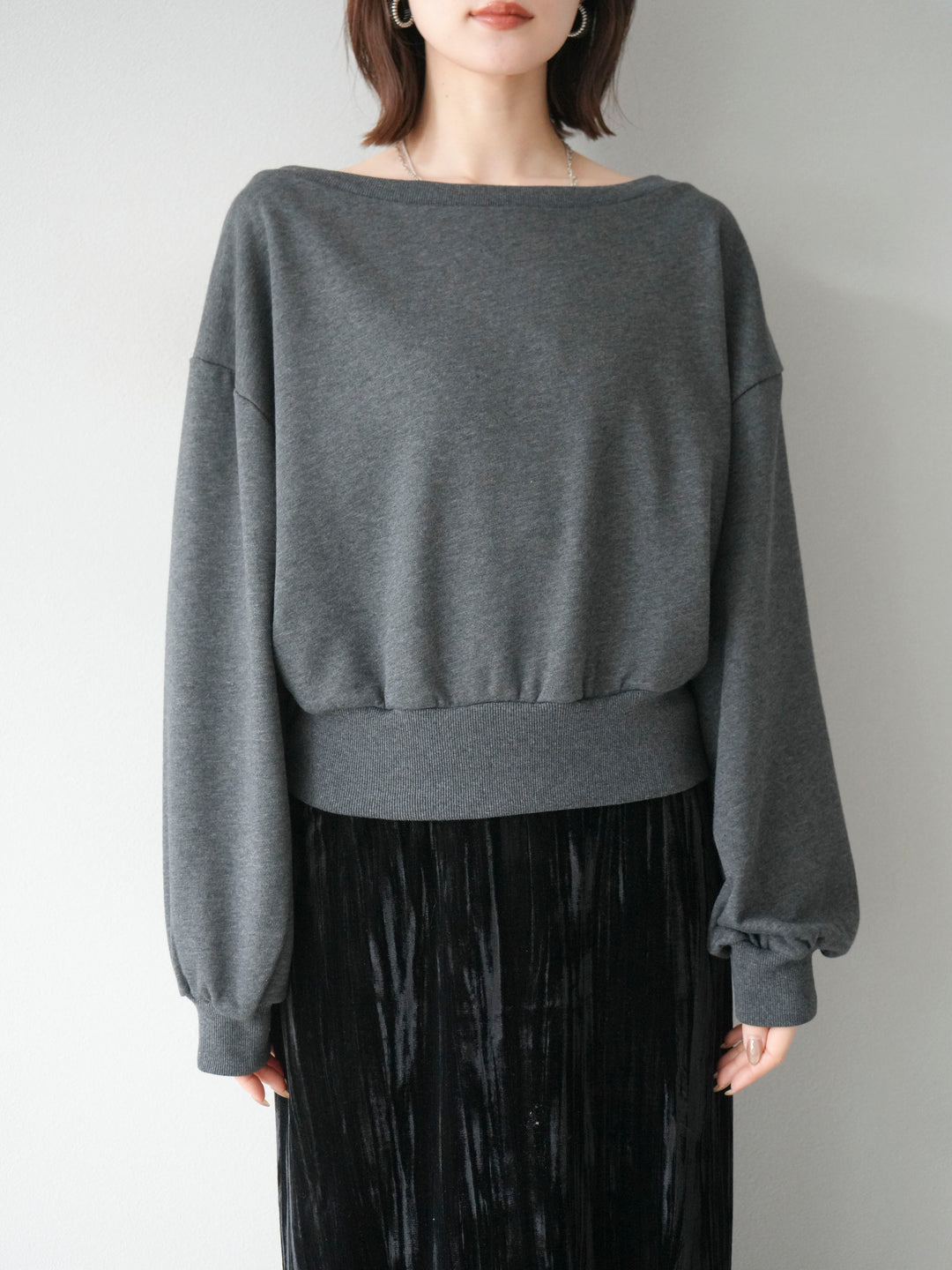 [予約]オフショルスウェットプルオーバー/チャコール