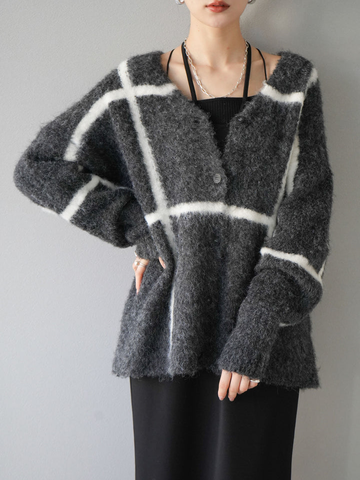 [預訂] 毛絨格紋開襟衫/炭灰