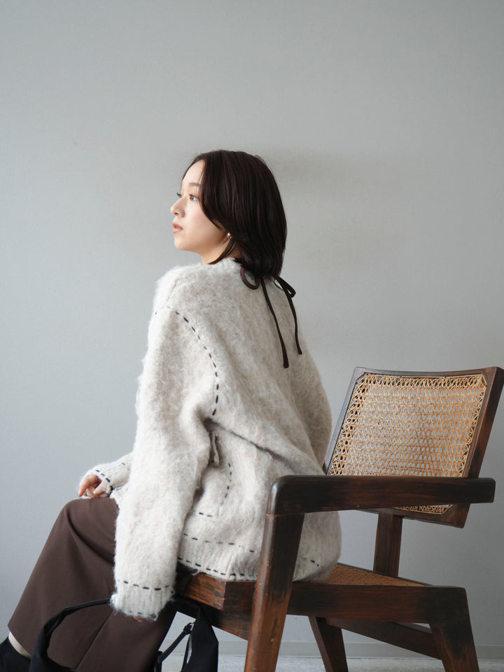 [予約]ステッチVネックニットカーディガン/アイボリー