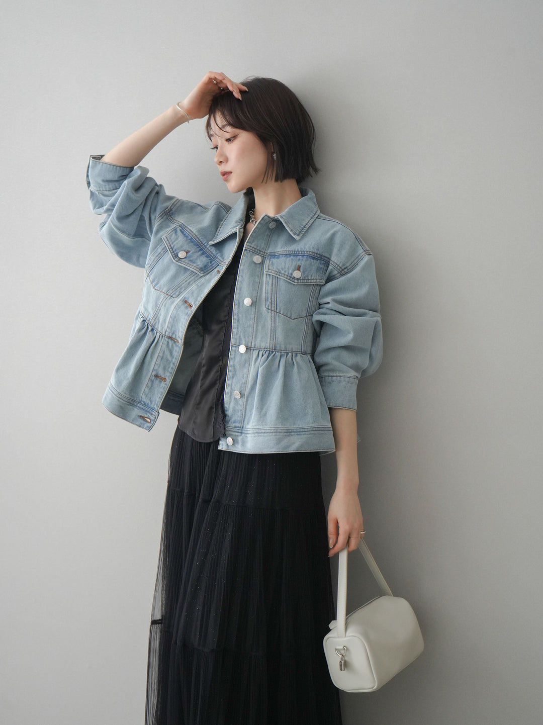 【套裝】荷葉邊牛仔外套+無袖緞面蕾絲吊帶背心+亮片褶皺多層薄紗長裙（三件套）