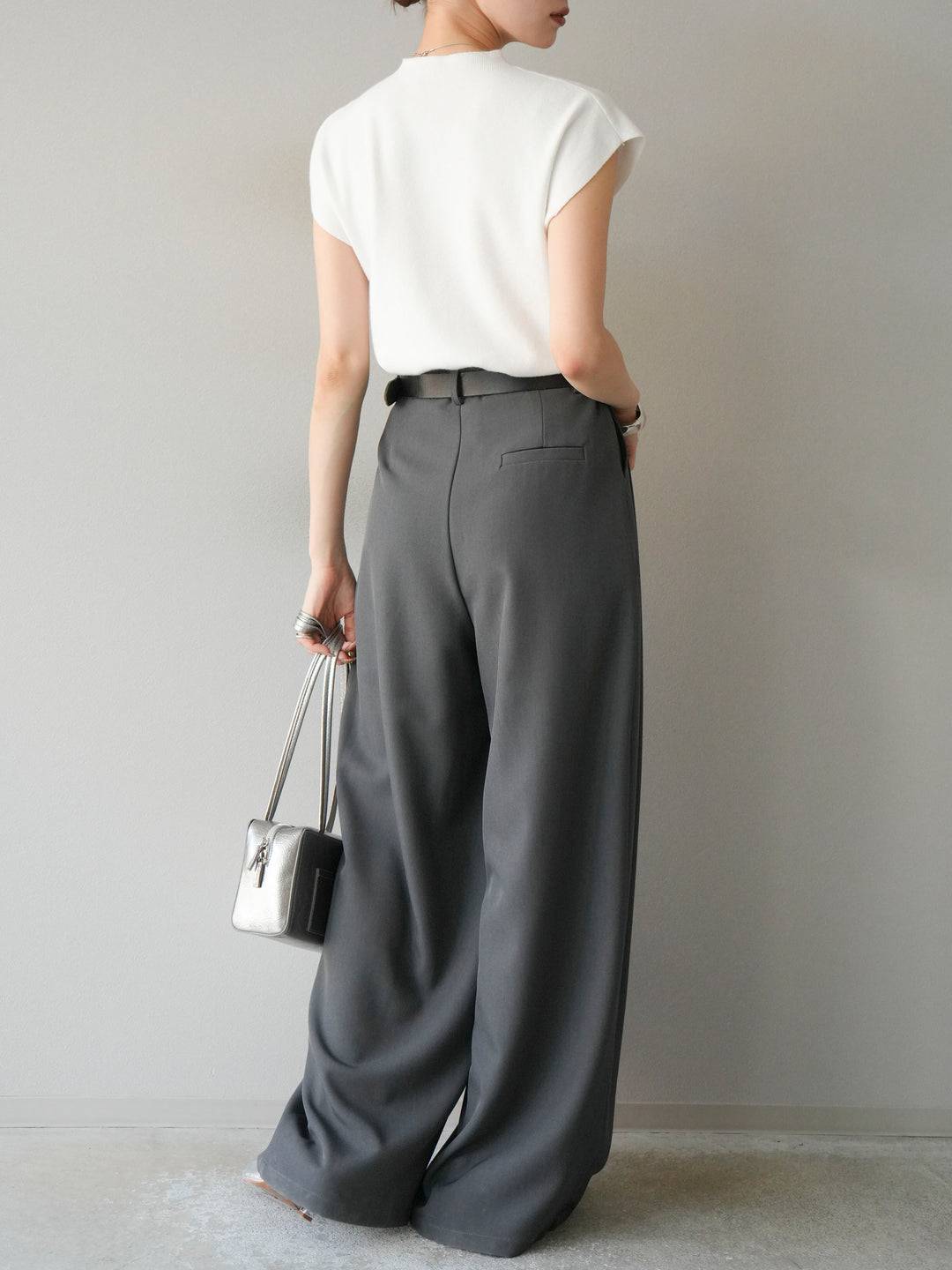 【預購】皮帶環設計寬褲/棕色