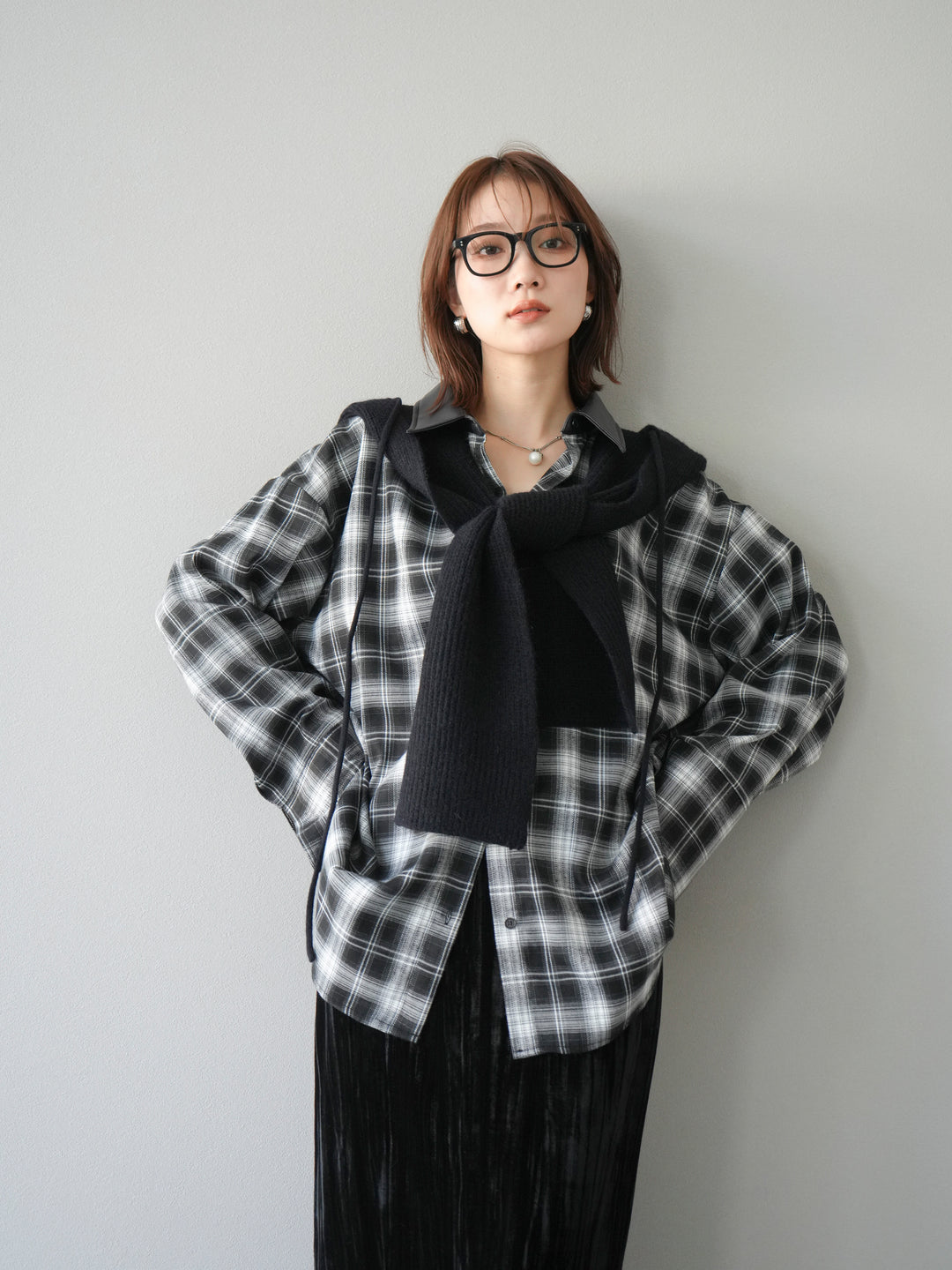 [SET]レザー襟オンブレチェックオーバーシャツ +クラッシュベロアナロースカート(2set)