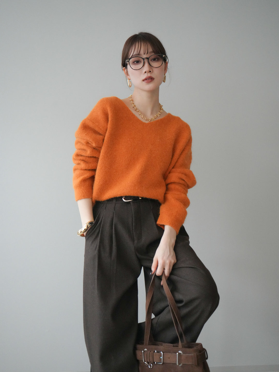 [SET]シュシュ付きアンゴラタッチVネックニットプルオーバー+選べるアクセセット(2set)