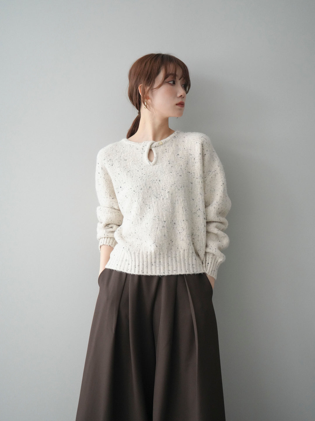 [SET]ツイストネックラメネップヤーンニットプルオーバー+テープベルトタックバギーパンツ(2set)