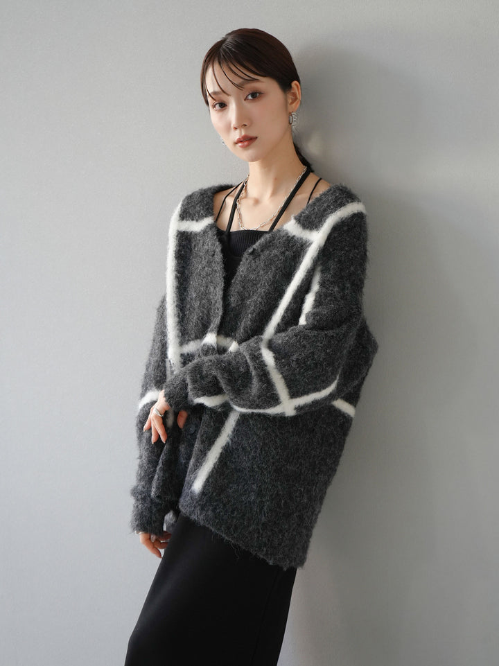 [預訂] 毛絨格紋開襟衫/炭灰