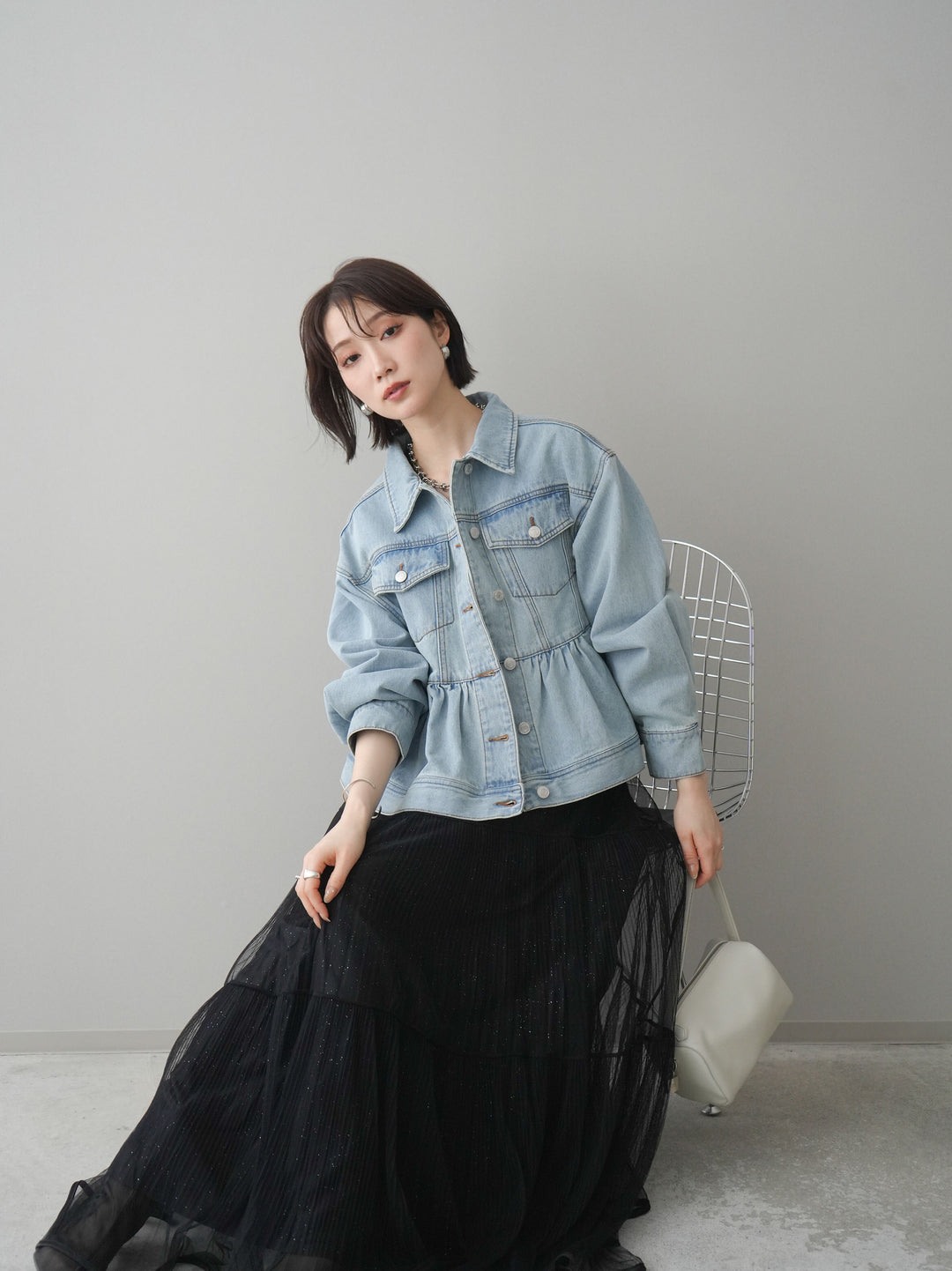 【套裝】荷葉邊牛仔外套+無袖緞面蕾絲吊帶背心+亮片褶皺多層薄紗長裙（三件套）