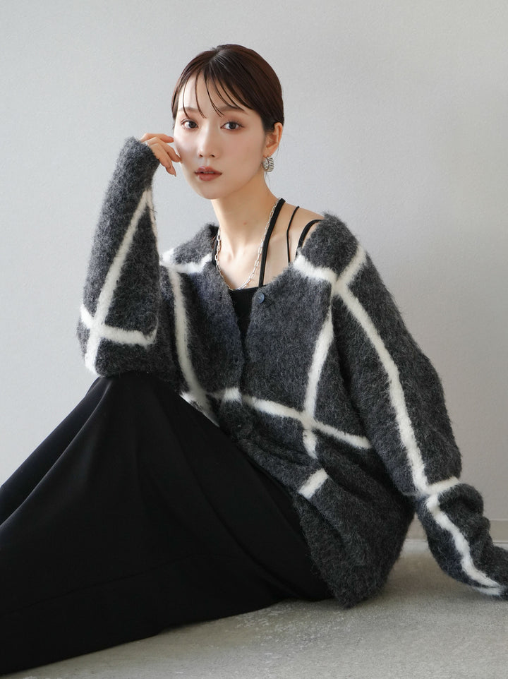 [預訂] 毛絨格紋開襟衫/炭灰