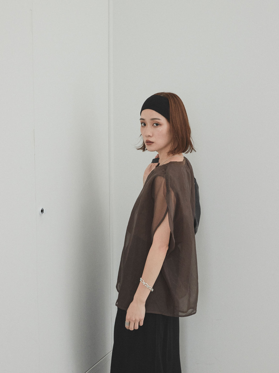 [予約]コンパクトスムースシアーレイヤードトップス/ブラウン