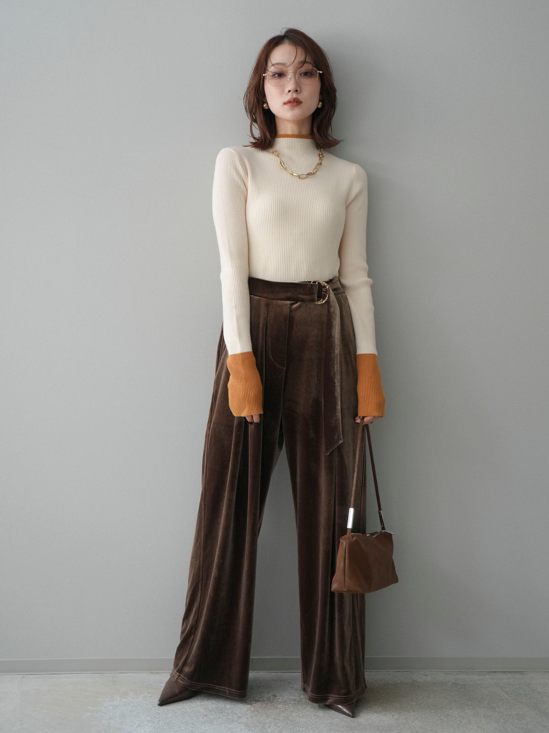 [SET]袖ボタンハイネック配色リブニットトップス+ベロアベルトスリムパンツ(2set)