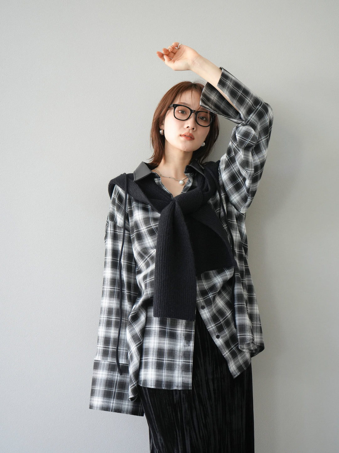 [SET]レザー襟オンブレチェックオーバーシャツ +クラッシュベロアナロースカート(2set)